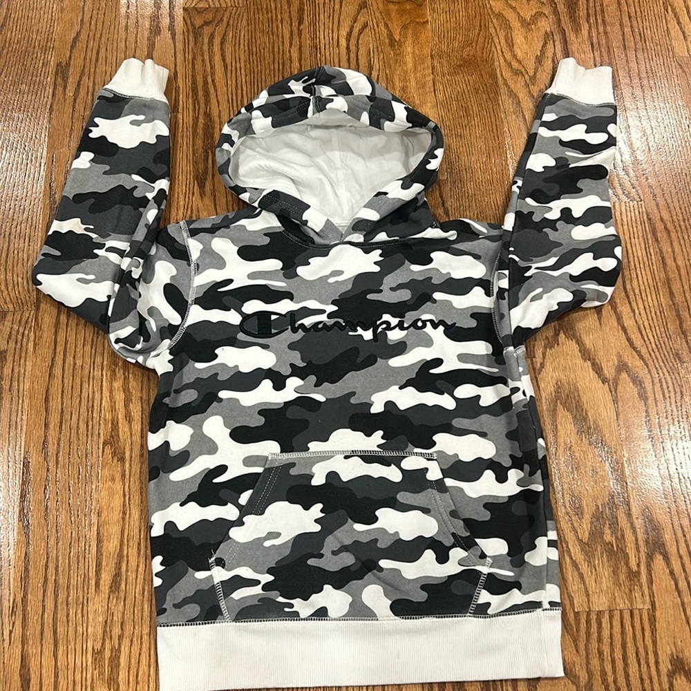 Champions hoodie size  10/12 kids good condition